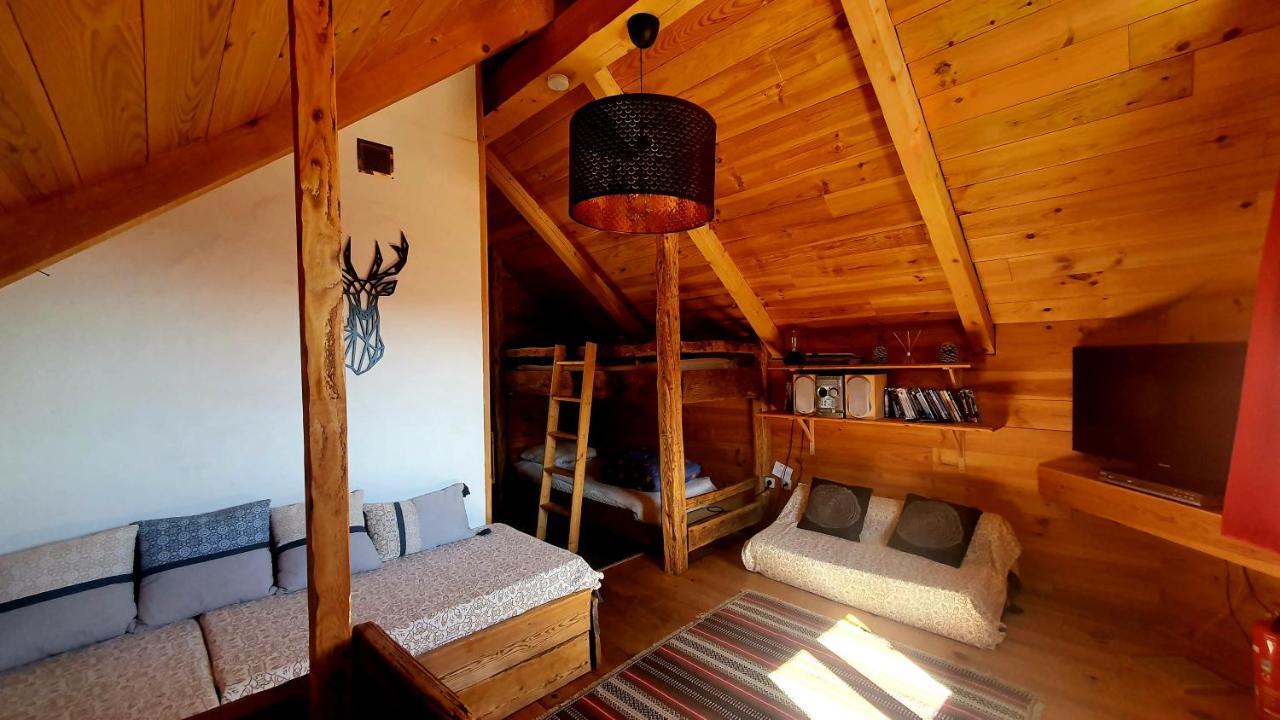 Chalet Les 3 Flocons Roure Exterior photo